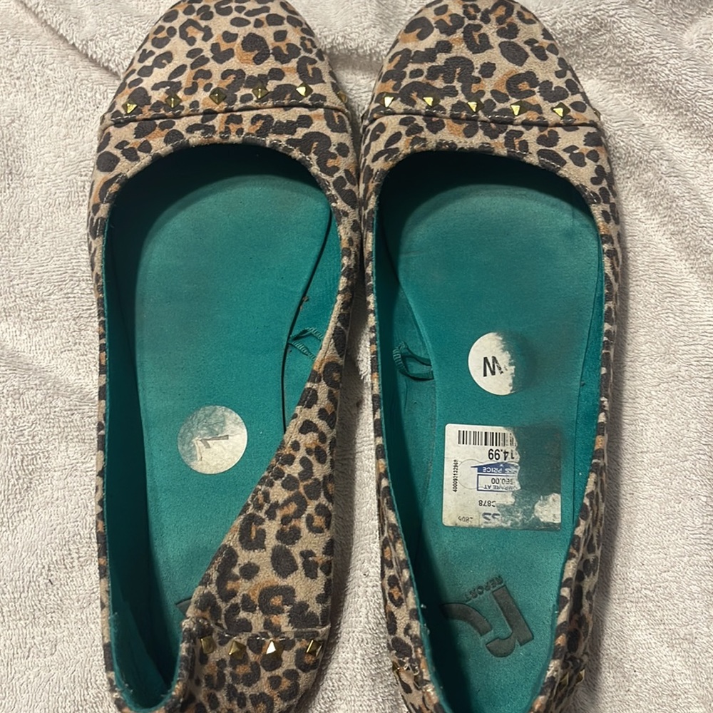 Report leopard flats - Picture 2 of 4